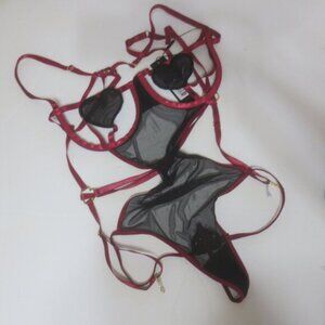 Fashion Nova Heart Belongs To You Lace Teddy Black / Burgundy L / XL